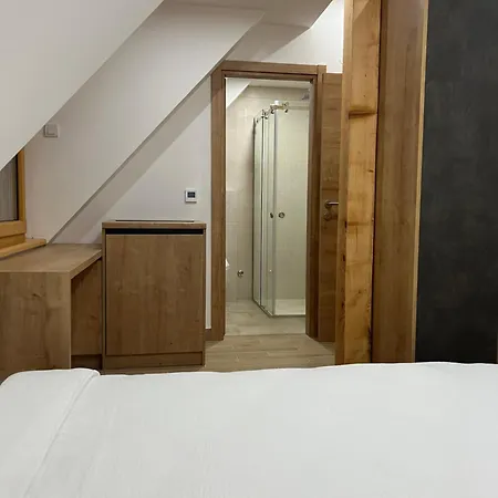 Zlatni Odmor 3* 즐라티보