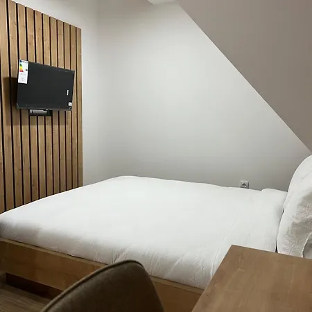 Zlatni Odmor 3* زلاتيبور