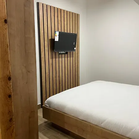 شقة فندقية Zlatni Odmor 3*