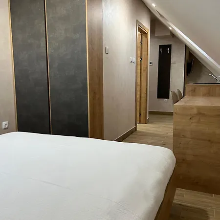 Zlatni Odmor شقة فندقية