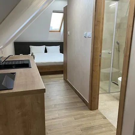 Zlatni Odmor شقة فندقية زلاتيبور