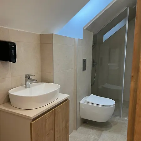 Zlatni Odmor شقة فندقية 3*