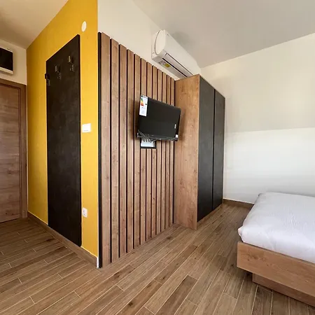 Zlatni Odmor 즐라티보